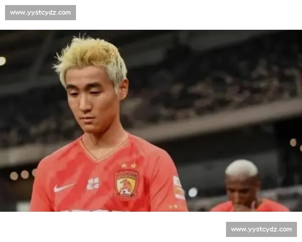 广州队老队长怒批韦世豪:贪得无厌毁球队,球迷区对骂引争议